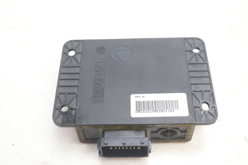 photo de ROLL LOCK RELE PIAGGIO MP3 LT 300 (2010 - 2016) - Primer plano técnico