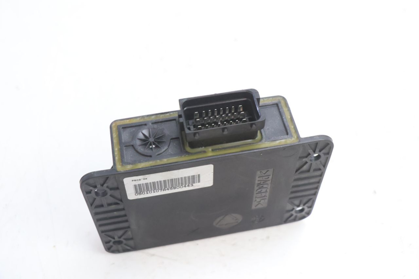 photo de RELE DE BLOQUEO DE RUEDA PIAGGIO MP3 LT 400 (2007 - 2012) - Primer plano técnico
