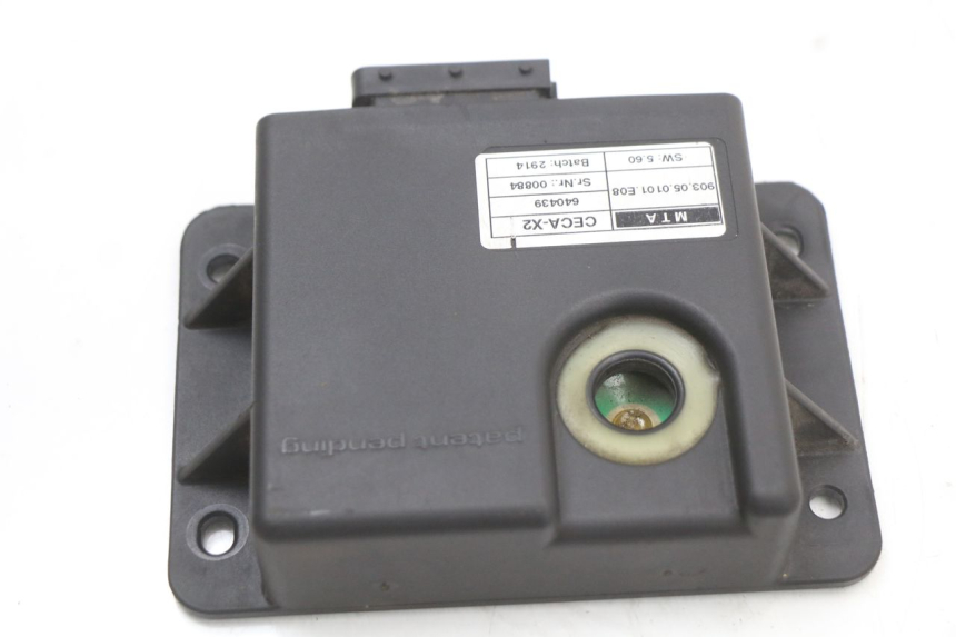 photo de ROLL LOCK RELE PIAGGIO MP3 500 (2011 - 2015) - Primer plano técnico