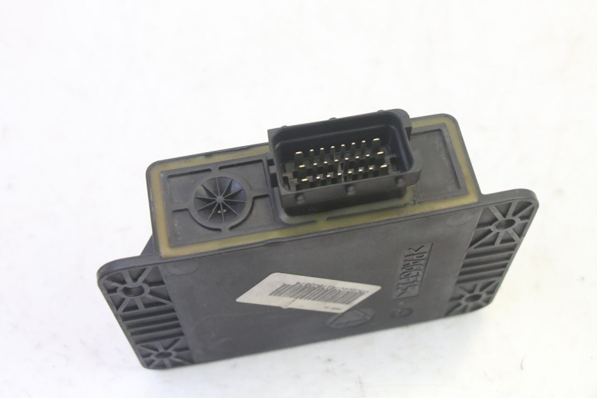 photo de RELE DE BLOQUEO DE RUEDA PIAGGIO MP3 RL 250 (2006 - 2010) - Primer plano técnico