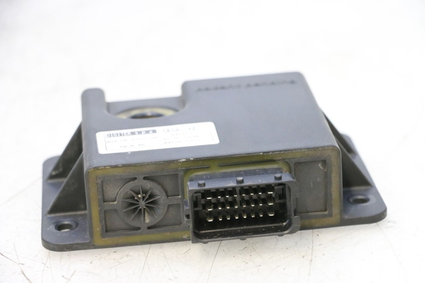 photo de ROLL LOCK RELE PIAGGIO MP3 125 (2006 - 2014) - Zoom estado de uso