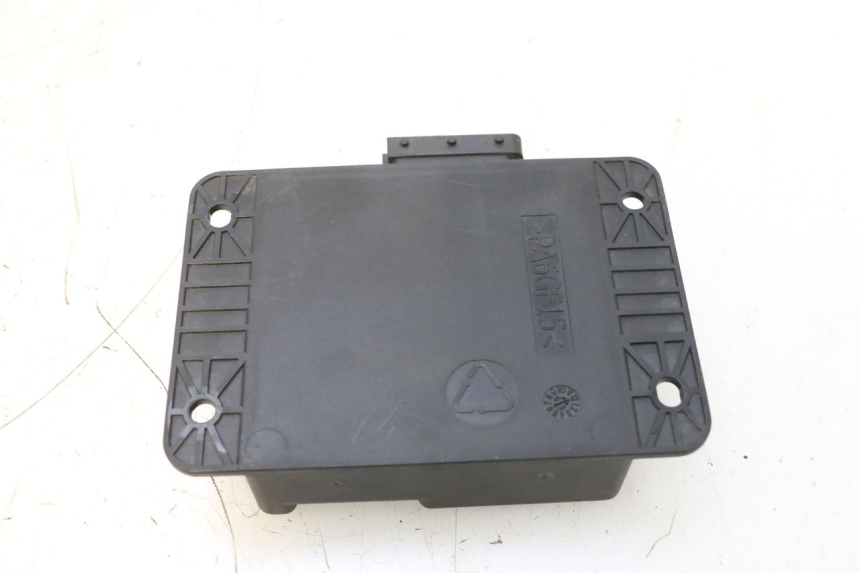 photo de ROLL LOCK RELE PIAGGIO MP3 125 (2006 - 2014) - Primer plano técnico