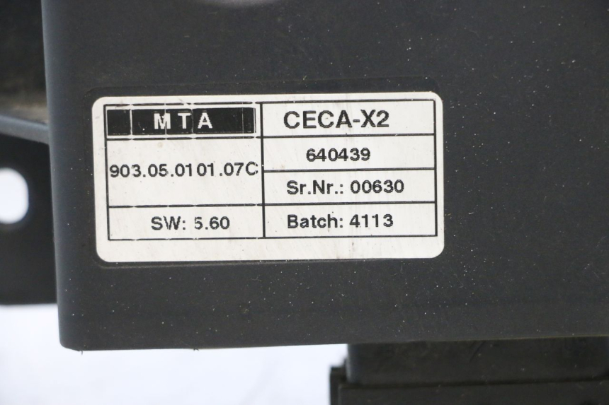 photo de ROLL LOCK RELE PIAGGIO MP3 500 (2011 - 2015) - Estado de la superficie y material
