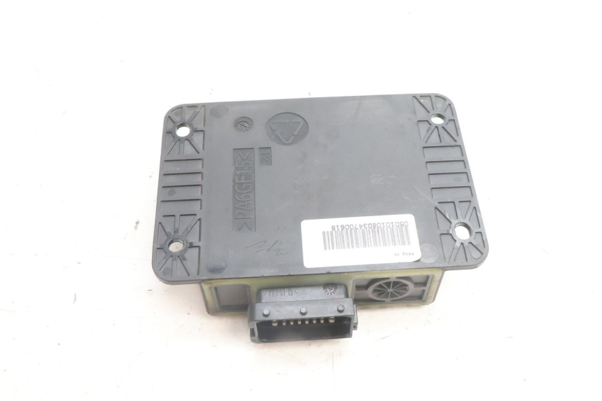 photo de ROLL LOCK RELE PIAGGIO MP3 500 (2016 - 2018) - Primer plano técnico