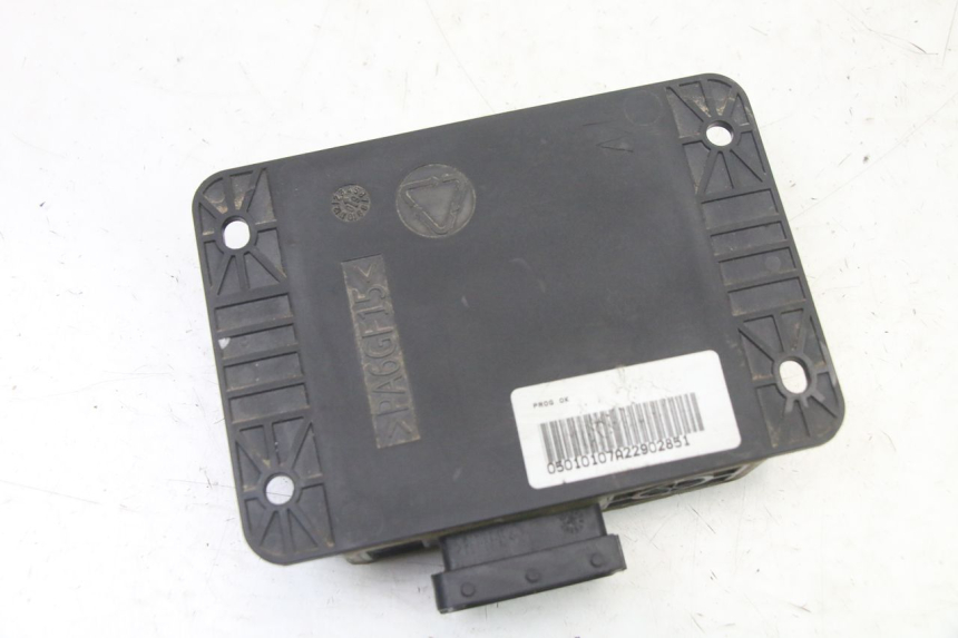 photo de RELE DE BLOQUEO DE RUEDA PIAGGIO MP3 LT 400 (2007 - 2012) - Otra perspectiva