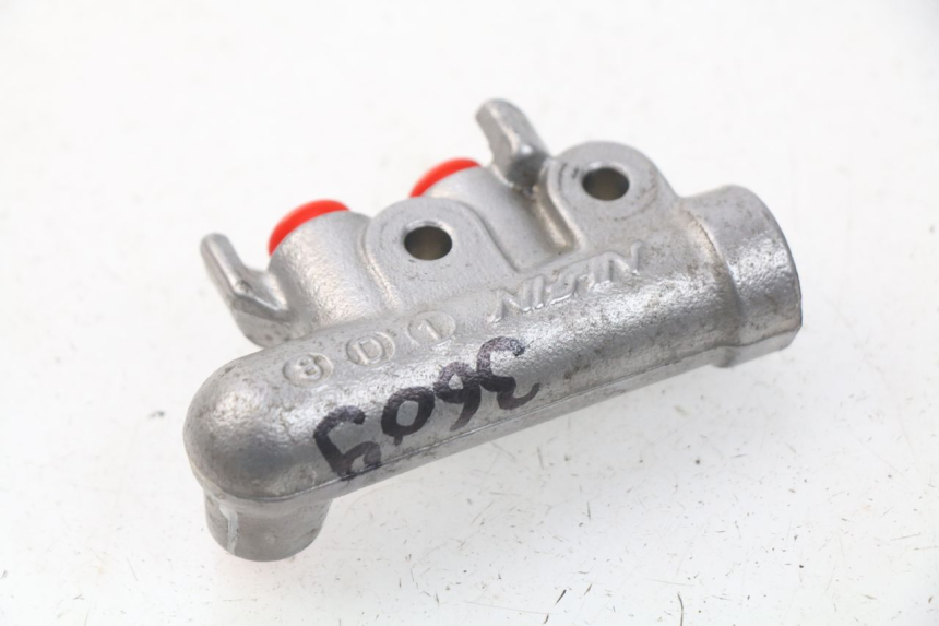 photo de DISTRIBUIDOR DE FRENO SUZUKI BURGMAN 125 (2007 - 2014) - Detalle de la pieza