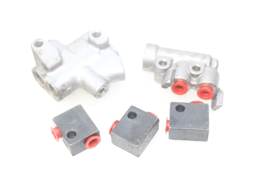 photo de DISTRIBUIDOR DE FRENO YAMAHA FJR ABS 1300 (2006 - 2012) - Vista principal