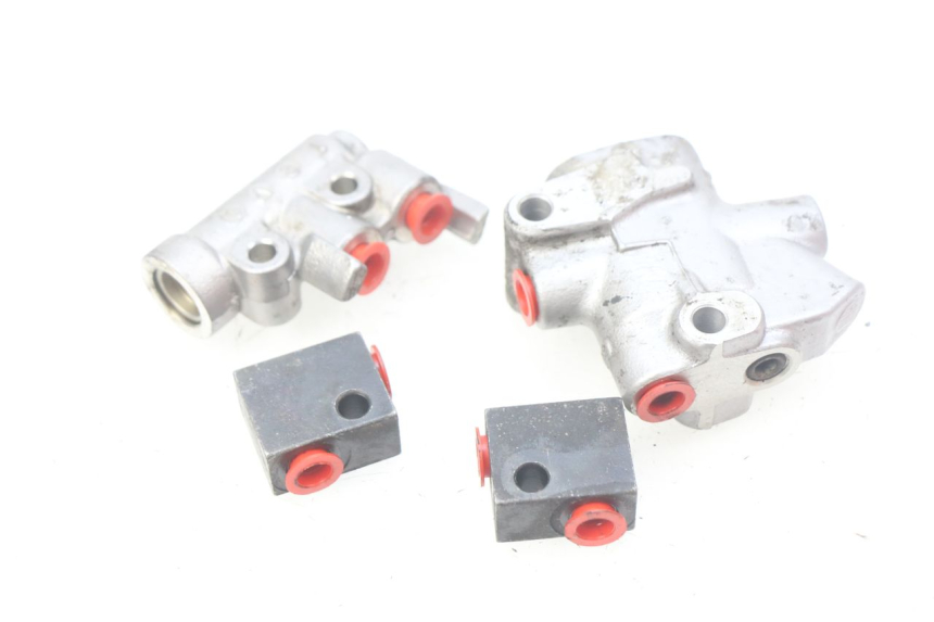 photo de DISTRIBUIDOR DE FRENO YAMAHA FJR ABS 1300 (2006 - 2012) - Zoom estado de uso