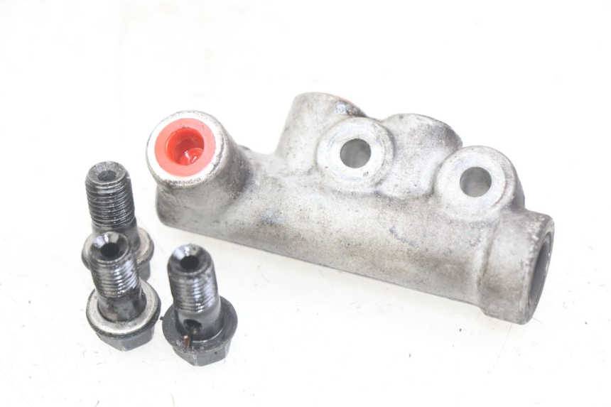 photo de DISTRIBUIDOR DE FRENO SYM GTS EFI 125 (2012 - 2016) - Detalle de la pieza