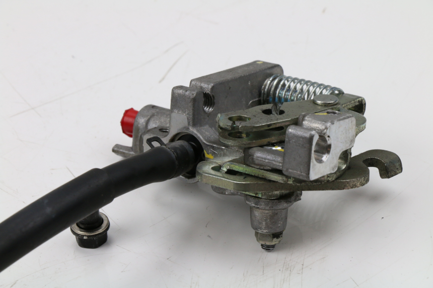 photo de REPARTIDOR FRENO HONDA PCX (JF28) 125 (2009 - 2011) - Detalles de los puntos de fijación