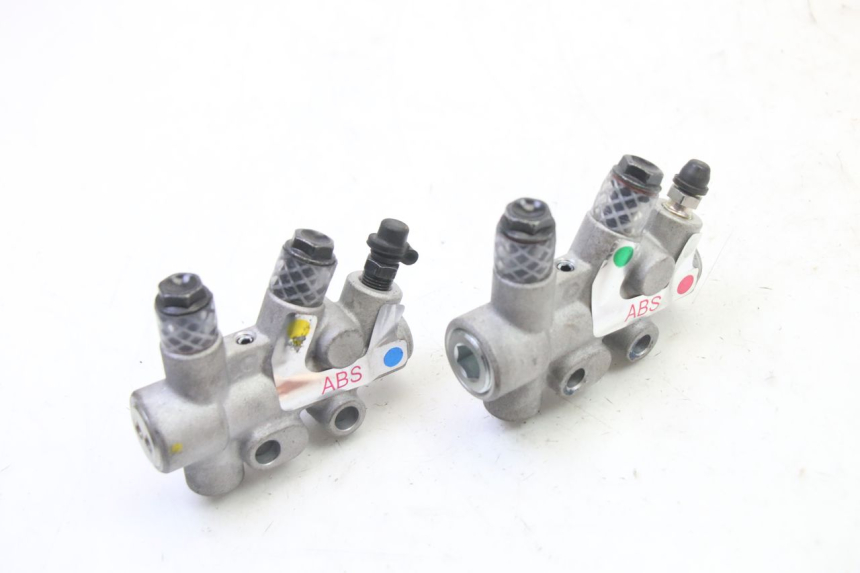 photo de REPARTIDOR FRENO PIAGGIO MP3 HPE 310 (2024 - 2025) - Zoom estado de uso