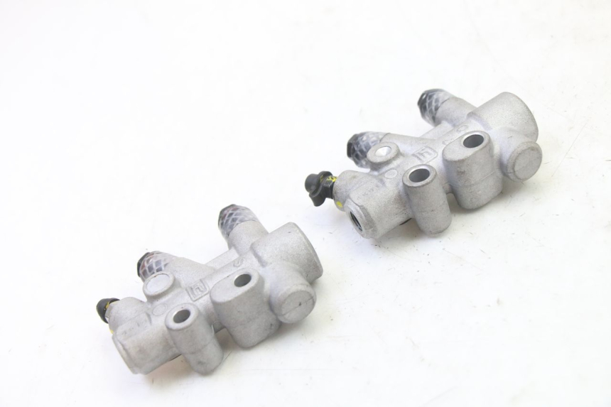 photo de REPARTIDOR FRENO PIAGGIO MP3 HPE 310 (2024 - 2025) - Otra perspectiva