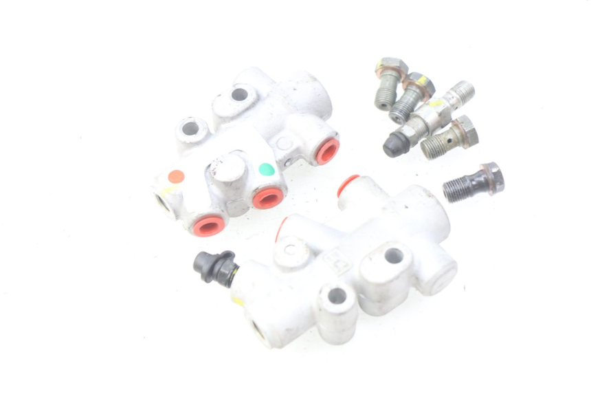 photo de DISTRIBUIDOR DE FRENO PIAGGIO MP3 500 (2011 - 2015) - Vista principal