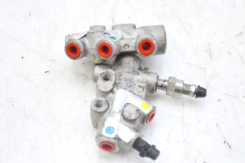 photo de DISTRIBUIDOR DE FRENO PIAGGIO MP3 RL 250 (2006 - 2010) - Zoom estado de uso