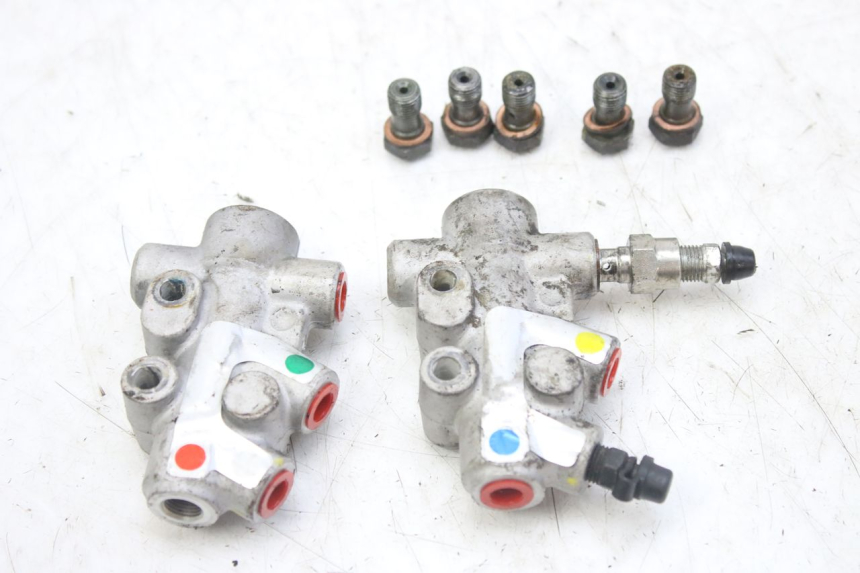 photo de DISTRIBUIDOR DE FRENO PIAGGIO MP3 RL 250 (2006 - 2010) - Otra perspectiva