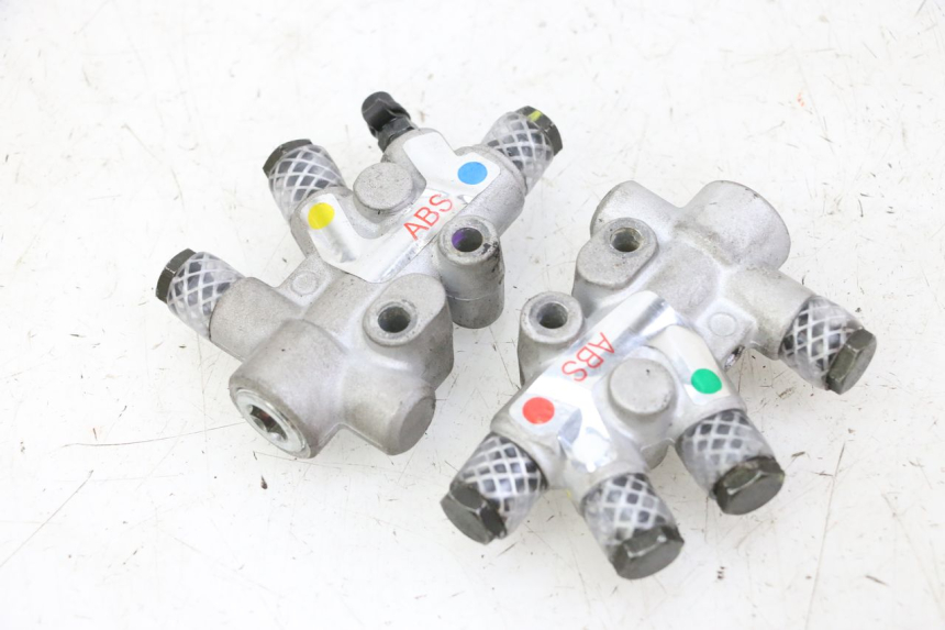 photo de REPARTIDOR DE FRENO PIAGGIO MP3 500 (2014 - 2017) - Primer plano técnico