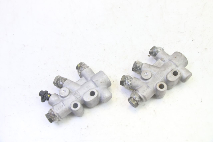 photo de DISTRIBUIDOR DE FRENO PIAGGIO MP3 RL 250 (2006 - 2010) - Vista principal