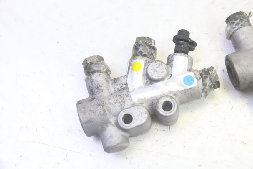 photo de DISTRIBUIDOR DE FRENO PIAGGIO MP3 RL 250 (2006 - 2010) - Zoom estado de uso