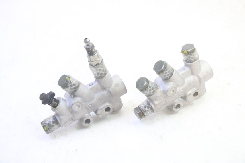 photo de DISTRIBUIDOR DE FRENO PIAGGIO MP3 RL 250 (2006 - 2010) - Zoom estado de uso