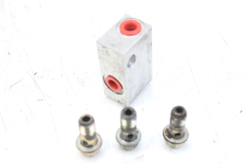 photo de REPARTIDOR DE FRENO DAELIM S2 FI 125 (2008 - 2017) - Detalle de la pieza