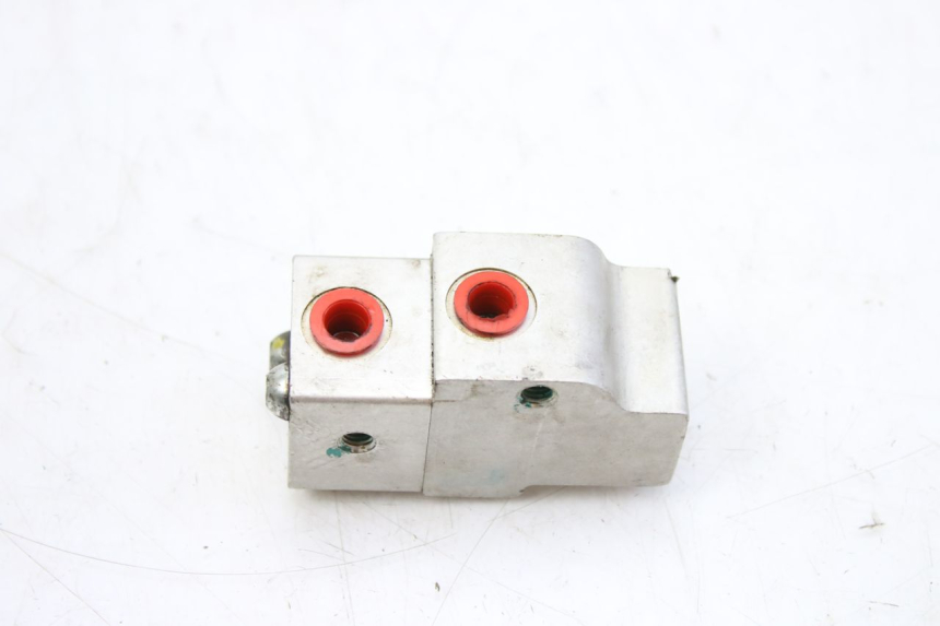 photo de DISTRIBUIDOR DE FRENO PEUGEOT TWEET 125 (2010 - 2017) - Otra perspectiva