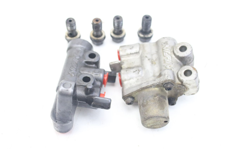 photo de REPARTIDOR FRENO HONDA VFR FI RC46 800 (1998 - 2001) - Primer plano técnico