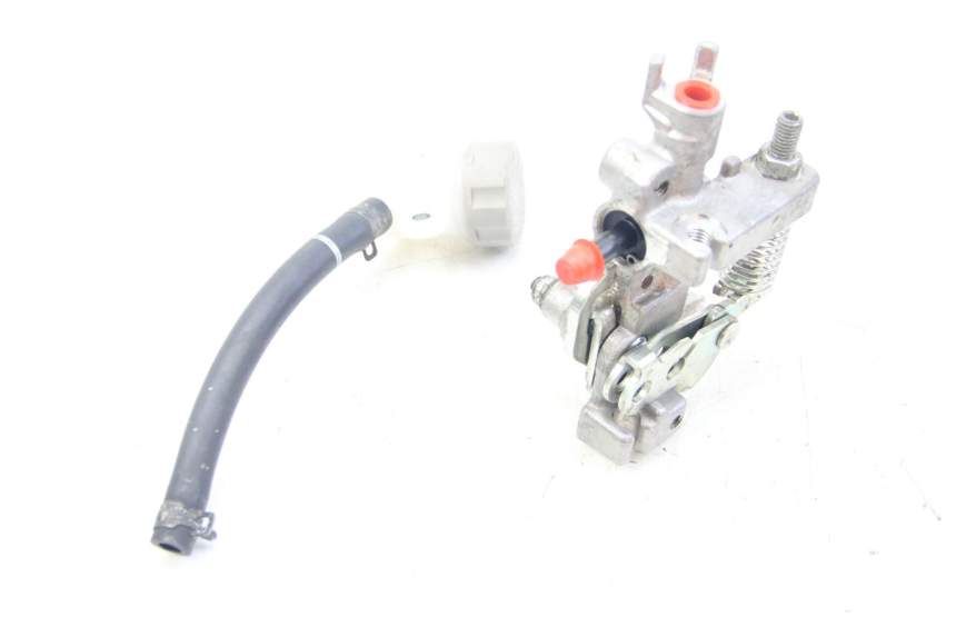 photo de DISTRIBUIDOR DE FRENO HONDA VISION NSC R 50 (2013 - 2015) - Otra perspectiva