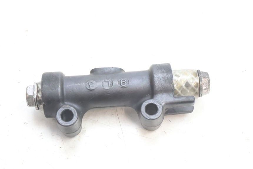 photo de DISTRIBUIDOR DE FRENO KAWASAKI ZZR 600 (1995 - 2004) - Detalle de la pieza