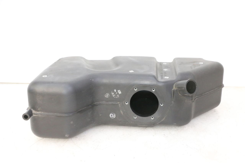 photo de DEPOSITO FUEL QUADRO 4 4D 350 (2015 - 2018) - Detalle de la pieza