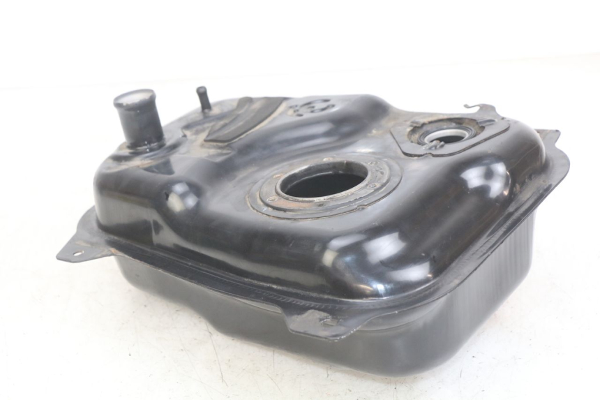 photo de DEPÓSITO DE COMBUSTIBLE KYMCO AGILITY 16+ 4T 50 (2018 - 2023) - Detalle de la pieza