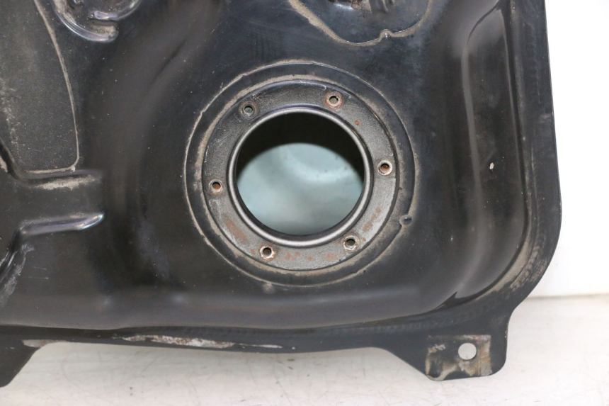 photo de DEPÓSITO DE COMBUSTIBLE KYMCO AGILITY 16+ 4T 50 (2018 - 2023) - Detalle de la pieza