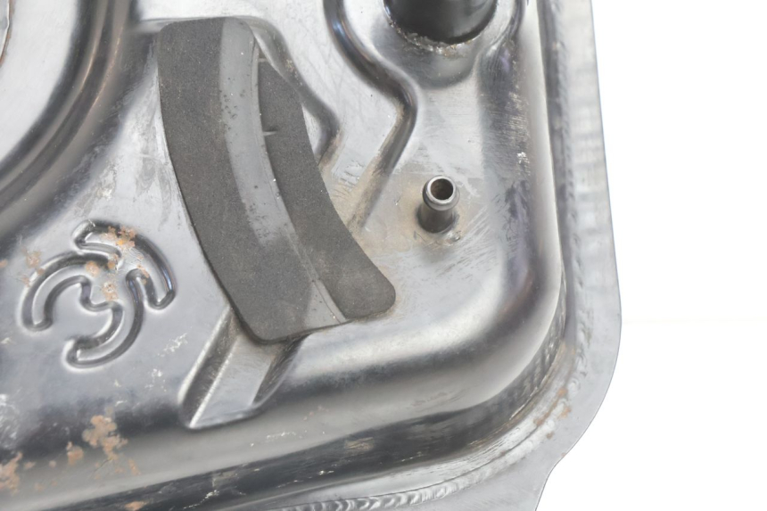 photo de DEPOSITO FUEL KYMCO AGILITY CITY 16P 125 (2015 - 2024) - Marcados y referencias originales
