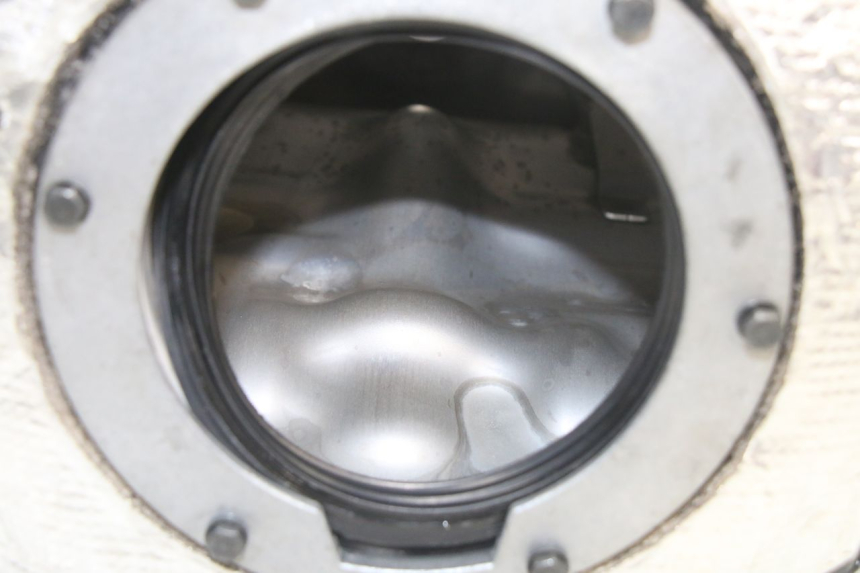 photo de DEPOSITO FUEL BMW S RR ABS S1000RR 1000 (2015 - 2018) - Primer plano técnico