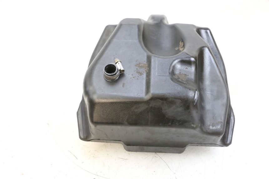 photo de DEPÓSITO DE COMBUSTIBLE MBK BOOSTER SPIRIT 50 (2004 - 2017) - Otra perspectiva