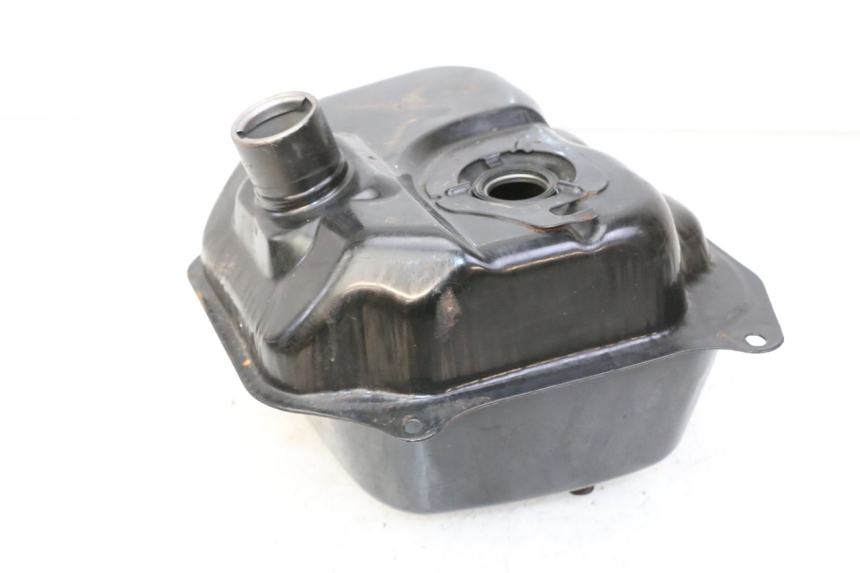 photo de DEPOSITO FUEL TNT MOTOR BOSTON 4T 50 (2018 - 2025) - Estado de la superficie y material