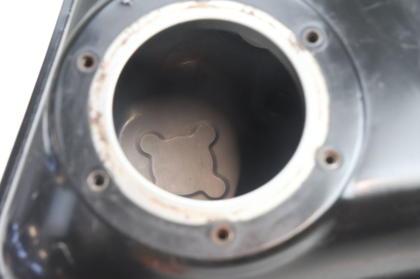 photo de DEPÓSITO DE COMBUSTIBLE YAMAHA BW'S BWS 125 (2010 - 2013) - Estado de la superficie y material