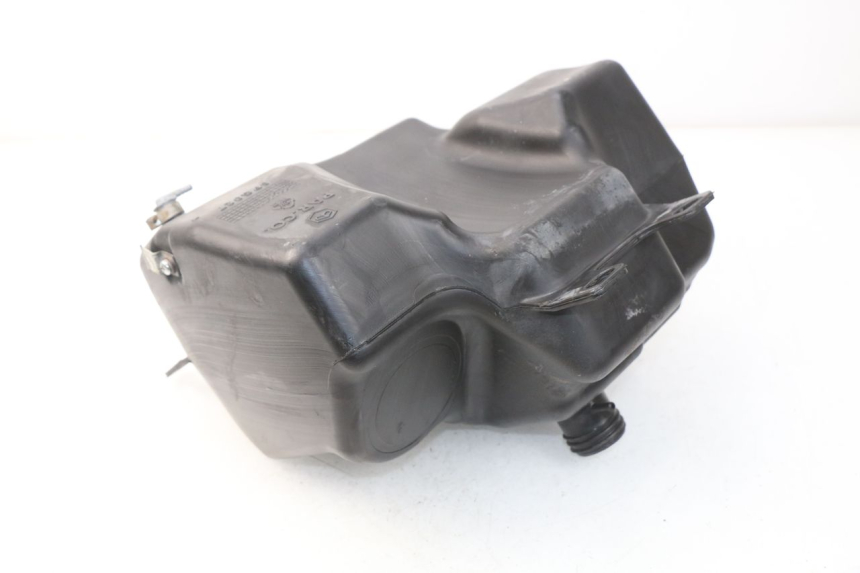 photo de DEPOSITO FUEL PIAGGIO CARNABY 125 (2007 - 2011) - Detalle de la pieza