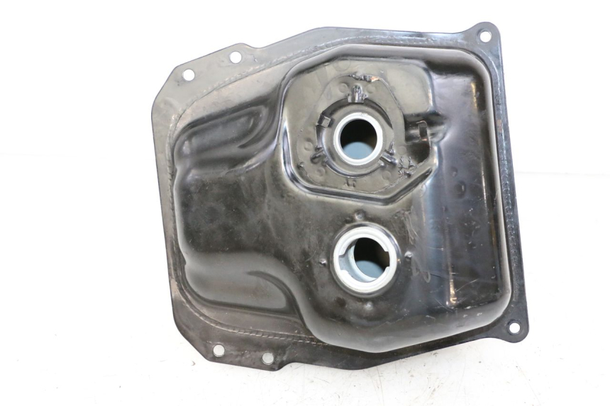 photo de DEPOSITO FUEL ORCAL CAVARO 4T 50 (2019 - 2023) - Estado de la superficie y material