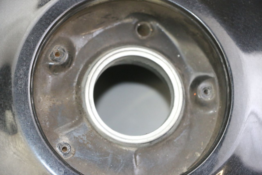 photo de DEPOSITO FUEL HONDA CBF 500 (2004 - 2007) - Detalles de los puntos de fijación