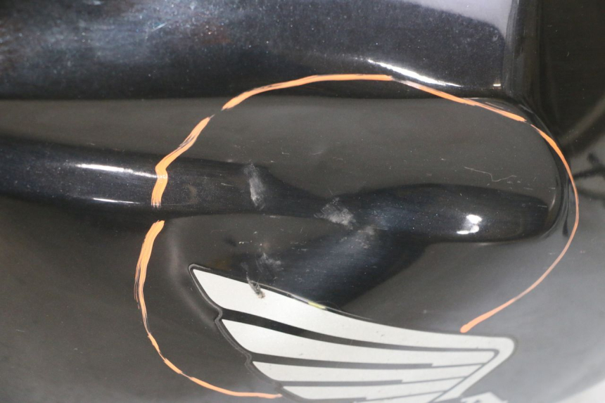 photo de DEPOSITO FUEL HONDA CBF 500 (2004 - 2007) - Estado de la superficie y material