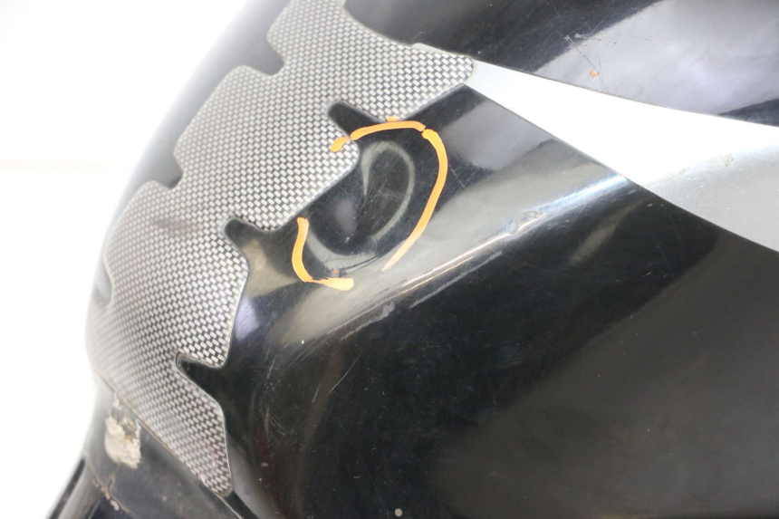 photo de DEPOSITO FUEL HONDA CBF 125 (2009 - 2015) - Zoom sobre los componentes