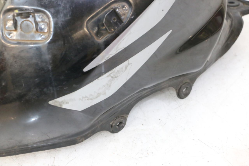 photo de DEPOSITO FUEL HONDA CBF 125 (2009 - 2015) - Enfoque en la estructura