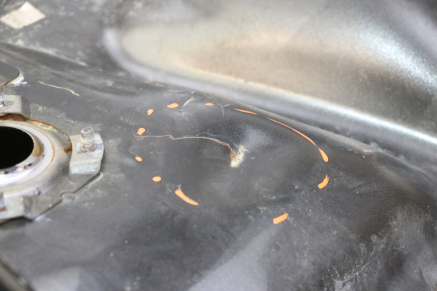 photo de DEPOSITO FUEL HONDA CBR F SC25 1000 (1989 - 1992) - Primer plano técnico