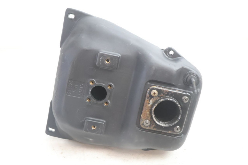 photo de DEPOSITO FUEL TGB CITY RS 50 (2011 - 2016) - Zoom estado de uso