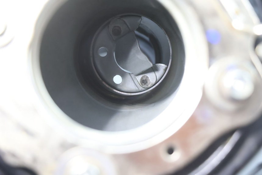 photo de DEPOSITO FUEL HONDA CRF CR-F 125 (2020 - 2021) - Detalles de los puntos de fijación