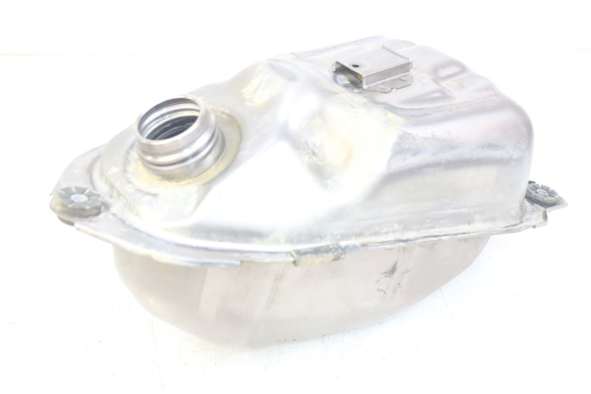 photo de DEPÓSITO DE COMBUSTIBLE HONDA CRF CR-F RX 450 (2017 - 2021) - Primer plano técnico