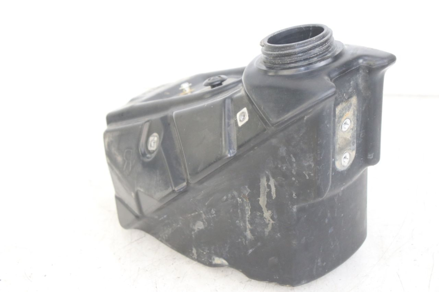photo de DEPÓSITO DE COMBUSTIBLE HONDA CRF 250 (2010 - 2013) - Primer plano técnico