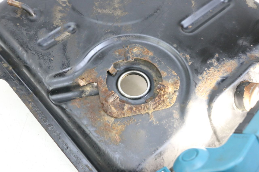 photo de DEPÓSITO DE COMBUSTIBLE KYMCO DINK 4T 50 (2007 - 2018) - Otra perspectiva