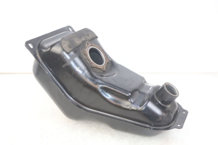 photo de DEPÓSITO DE COMBUSTIBLE KYMCO DINK STREET 125 (2009 - 2014) - Primer plano técnico