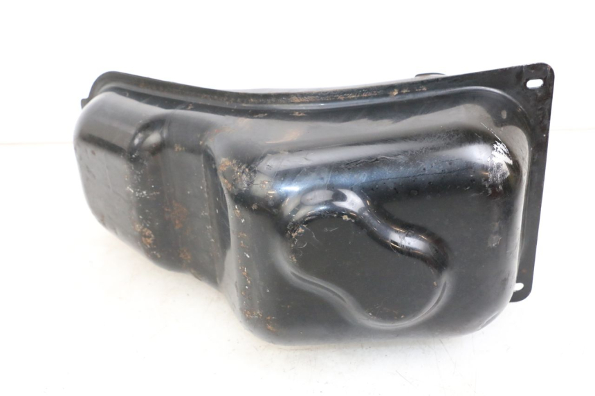 photo de DEPÓSITO DE COMBUSTIBLE KYMCO DINK STREET 125 (2009 - 2014) - Detalles de los puntos de fijación